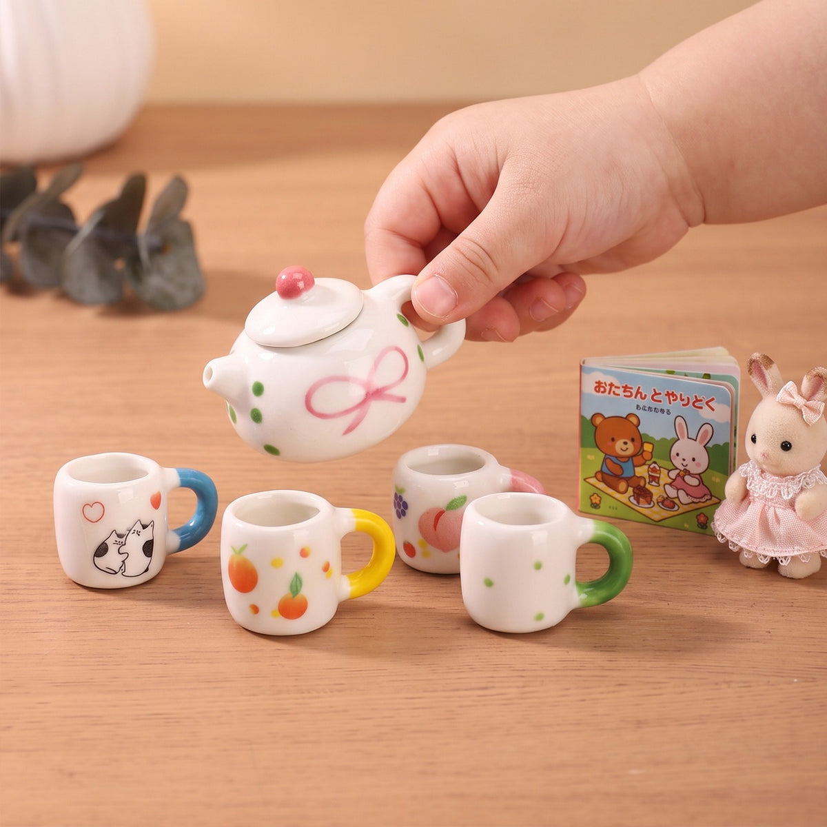 Cartoon painted mini ceramic tea set, children's play house simulation teapot, teacup, parent-child fun toys